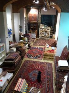 negozio tappeti persiani interni